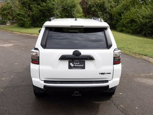 Used 2018 Toyota 4Runner TRD Off-Road Premium image 8