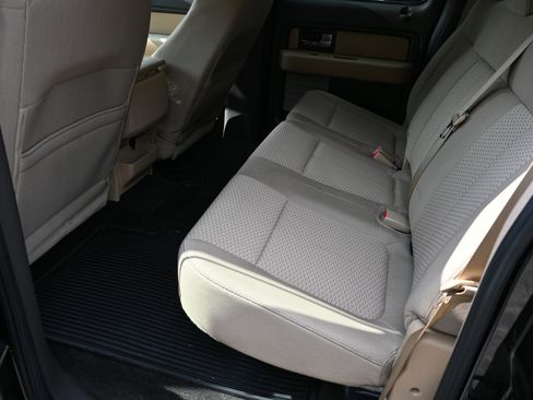 Used 2014 Ford F150 XLT w/ Equipment Group 302A Luxury image 9