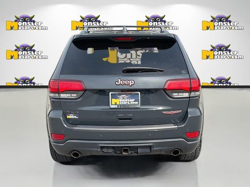 Used 2018 Jeep Grand Cherokee Trailhawk w/ Trailhawk Luxury Group AWD/4WD image 36