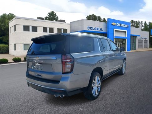 Used 2023 Chevrolet Suburban High Country w/ Premium Package 2 image 4