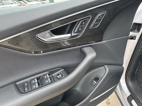 Used 2021 Audi Q7 3.0T Premium Plus image 13