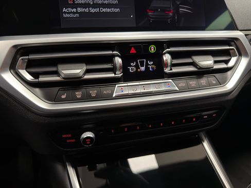 Used 2019 BMW 330i xDrive Sedan w/ Convenience Package image 23