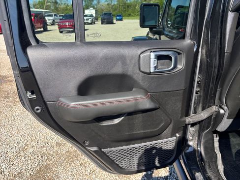Used 2024 Jeep Wrangler Unlimited Rubicon AWD/4WD image 23