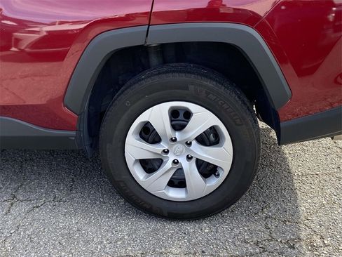 Used 2024 Toyota RAV4 LE image 8