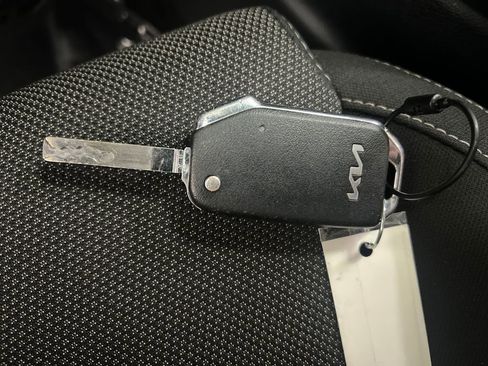 Used 2024 Kia Forte LXS FWD image 32