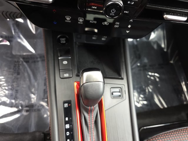 Used 2026 Nissan Kicks SR FWD image 29