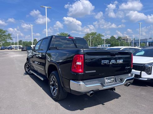 Used 2025 RAM 1500 Laramie AWD/4WD image 10
