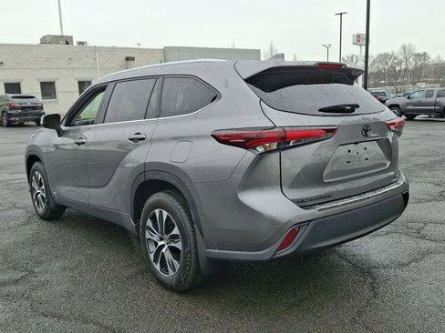 Certified 2026 Toyota Highlander XLE image 24