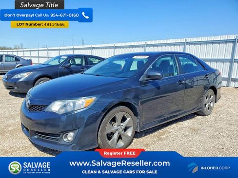 Used 2014 Toyota Camry SE FWD image 1
