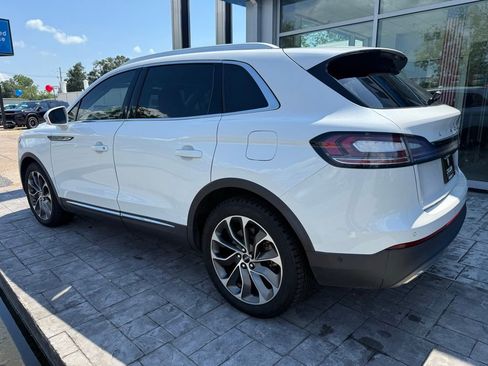 Used 2022 Lincoln Nautilus Reserve AWD/4WD image 2