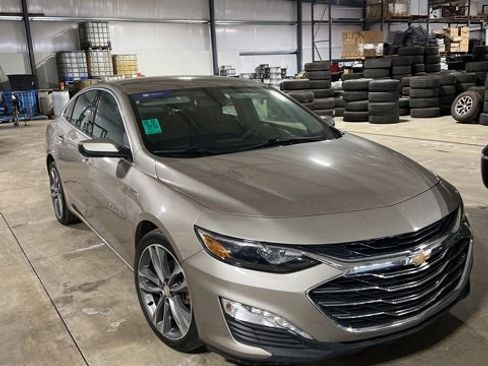 Used 2022 Chevrolet Malibu LT image 1