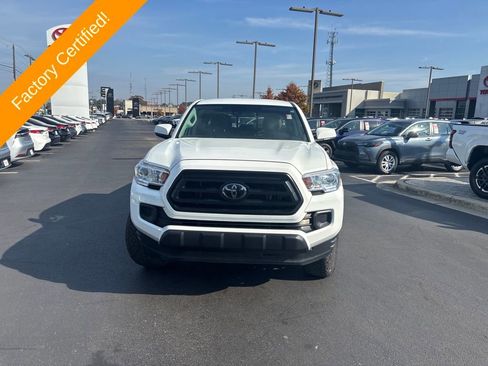 Used 2023 Toyota Tacoma TRD Off-Road image 8