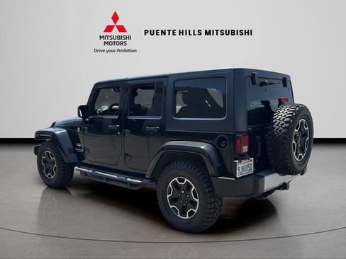 Used 2013 Jeep Wrangler Unlimited Sahara w/ Connectivity Group AWD/4WD image 7
