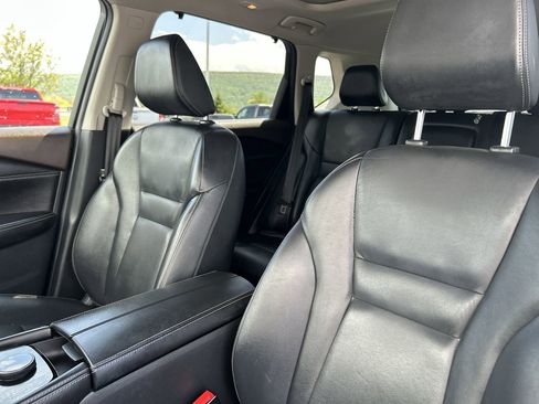 Used 2021 Nissan Rogue SL AWD/4WD image 22