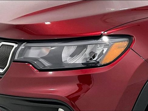 Used 2022 Jeep Compass Latitude image 33