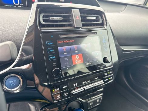 Used 2017 Toyota Prius Four image 16