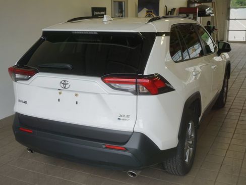Used 2025 Toyota RAV4 XLE AWD/4WD image 13
