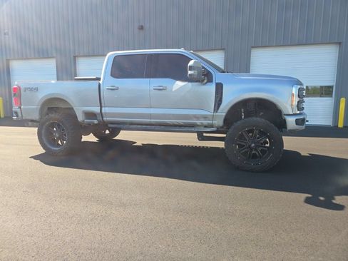 Used 2023 Ford F250 Lariat w/ Tremor Off-Road Package AWD/4WD image 21