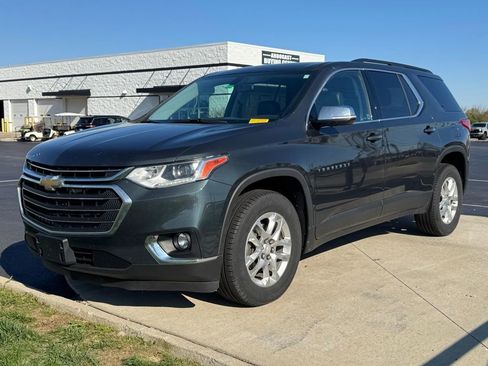 Used 2019 Chevrolet Traverse LT image 3