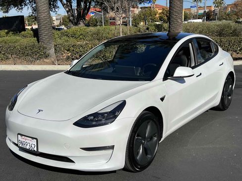 Used 2021 Tesla Model 3 Standard Range Plus image 23
