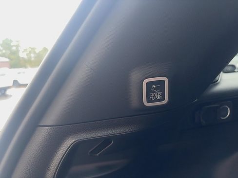 New 2025 Jeep Grand Cherokee Limited image 12