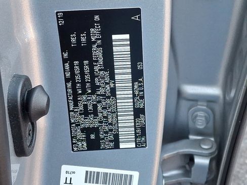 Used 2020 Toyota Highlander XLE image 27