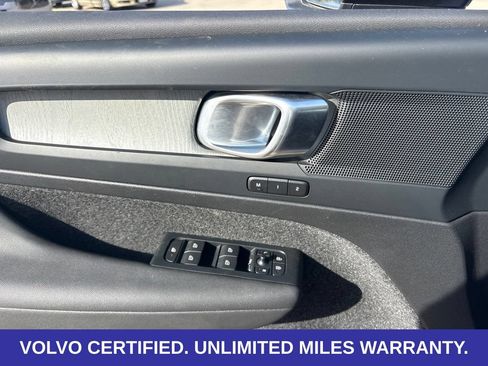 Used 2026 Volvo XC40 B5 Plus AWD/4WD image 16
