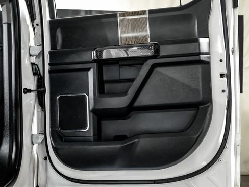 Used 2019 Ford F250 Lariat w/ Lariat Ultimate Package AWD/4WD image 38
