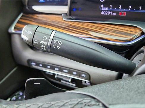 Used 2023 Cadillac Escalade Premium Luxury w/ Performance Package image 46