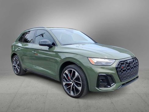 Used 2023 Audi SQ5 Premium Plus w/ Premium Plus Package AWD/4WD image 2