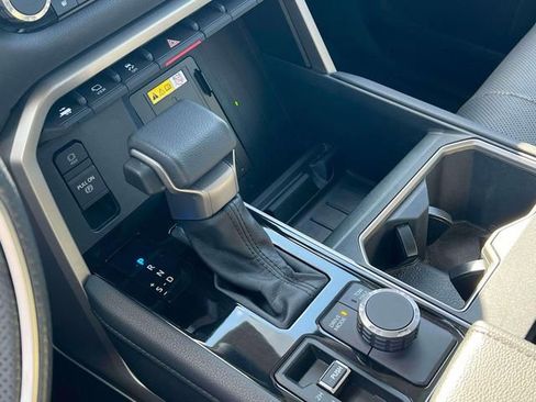 Used 2022 Toyota Tundra Limited image 12