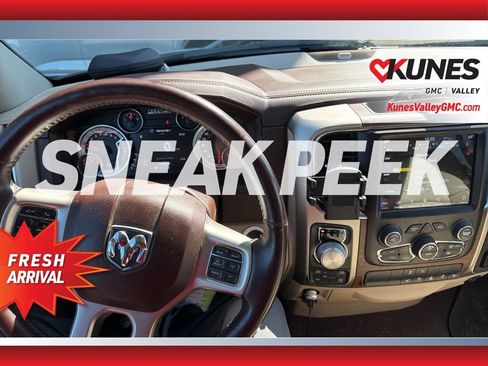 Used 2018 RAM 1500 Laramie w/ Convenience Group AWD/4WD image 9