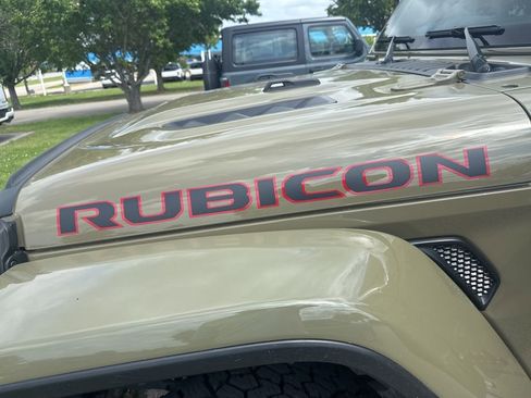 Used 2025 Jeep Gladiator Rubicon image 8