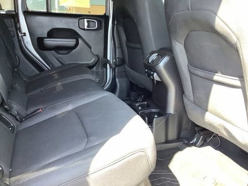 Used 2021 Jeep Gladiator Sport AWD/4WD image 24