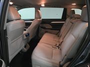 Used 2018 Toyota Highlander Plus FWD image 13