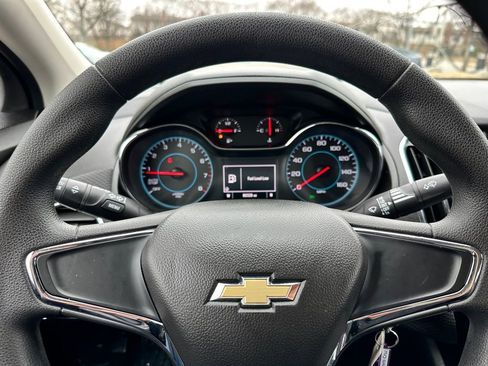 Used 2017 Chevrolet Cruze LS image 20