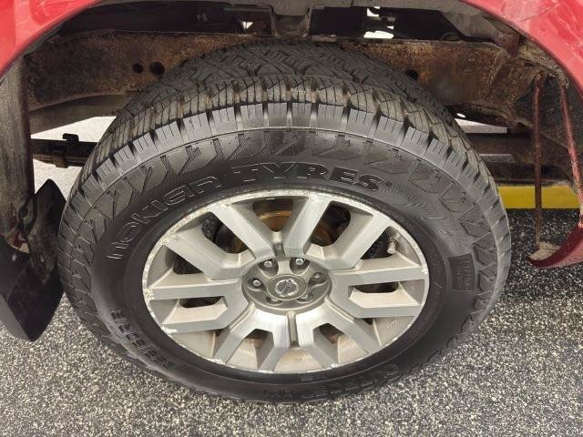 Used 2013 Nissan Frontier SL w/ Moonroof Pkg AWD/4WD image 34
