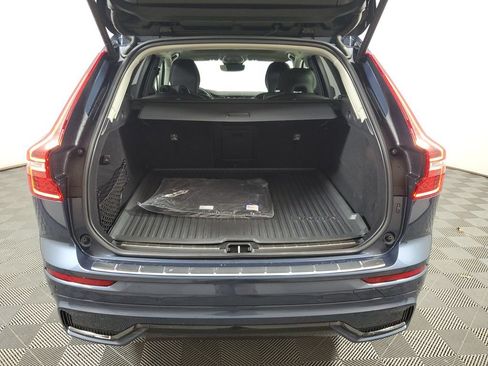 Used 2024 Volvo XC60 B5 Ultimate w/ Protection Package Premier AWD/4WD image 9