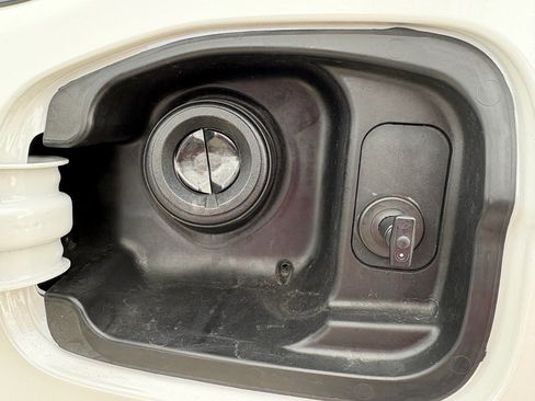 Certified 2025 Honda Accord SE image 28