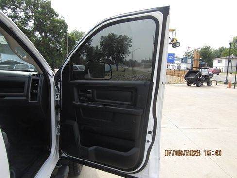 Used 2016 RAM 5500 Tradesman AWD/4WD image 15