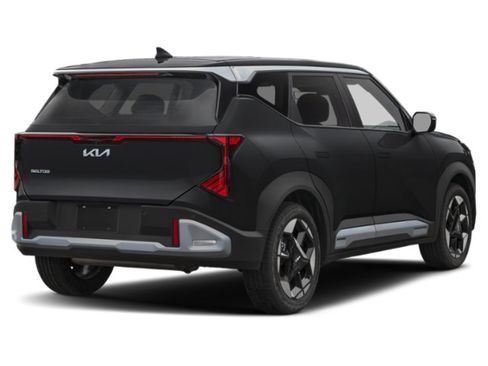 New 2027 Kia Seltos S FWD image 2