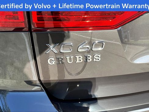 Used 2022 Volvo XC60 B5 Momentum image 41