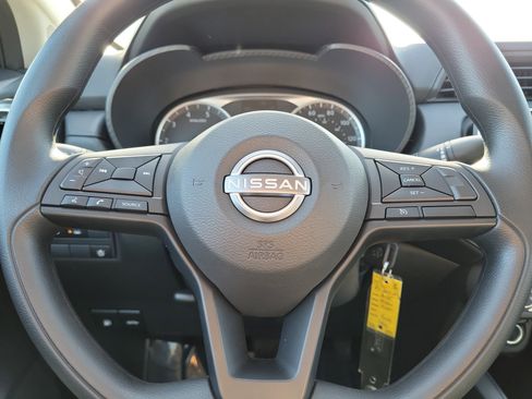 Used 2025 Nissan Versa S w/ Trunk Package image 16