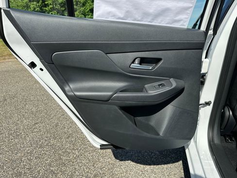 New 2026 Nissan Sentra SV w/ SV Convenience Package FWD image 17