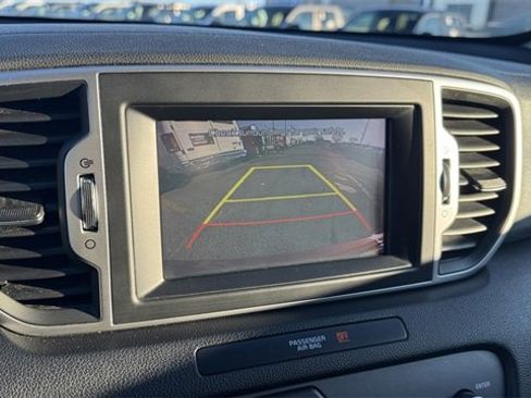 Used 2017 Kia Sportage LX w/ LX Popular Package image 26