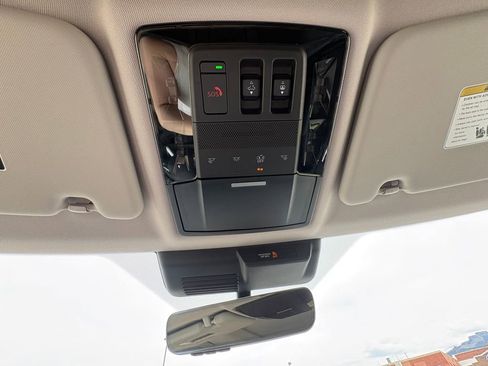 Used 2026 Mitsubishi Outlander Trail Edition image 32