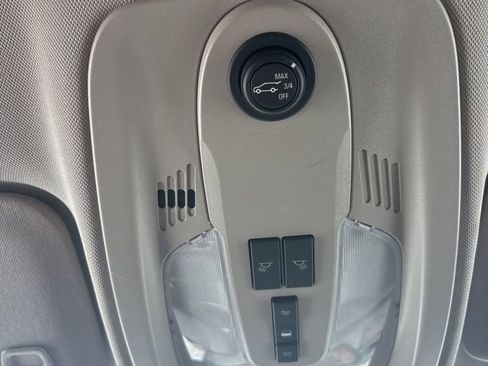 Used 2016 Chevrolet Equinox LT w/ Convenience Package image 37