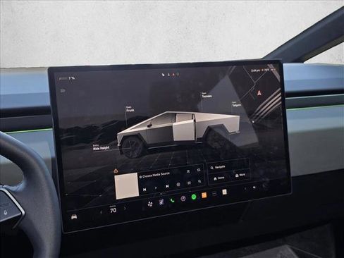 Used 2024 Tesla Cybertruck AWD Crew Cab image 20