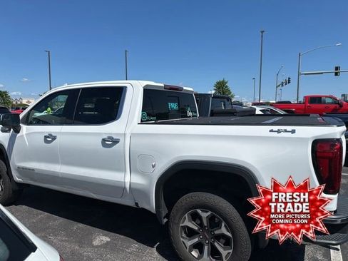 Used 2021 GMC Sierra 1500 SLT w/ SLT Premium Package AWD/4WD image 3