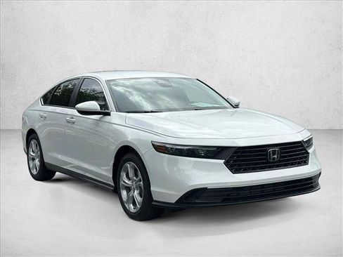New 2026 Honda Accord LX image 7